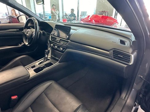 Used 2018 Honda Accord Sport image 32