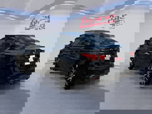 Used 2019 Nissan Altima 2.5 SR image 3