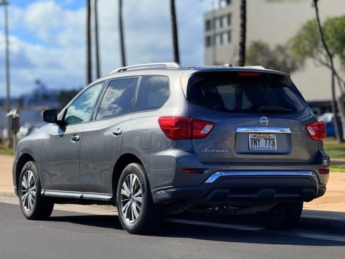 Used 2018 Nissan Pathfinder S image 3