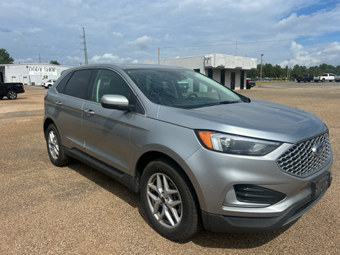 Used 2024 Ford Edge SEL image 6