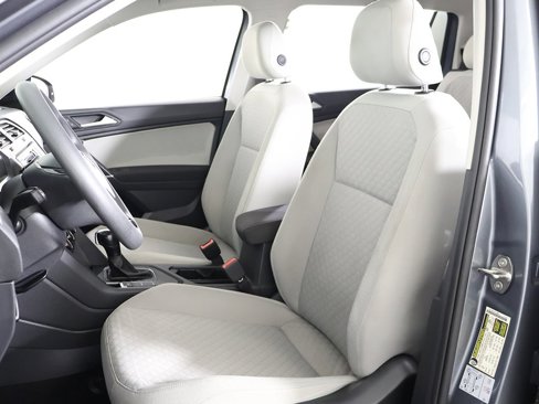 Used 2020 Volkswagen Tiguan S image 26