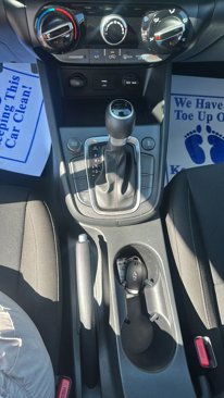 Used 2023 Hyundai Kona SEL image 15