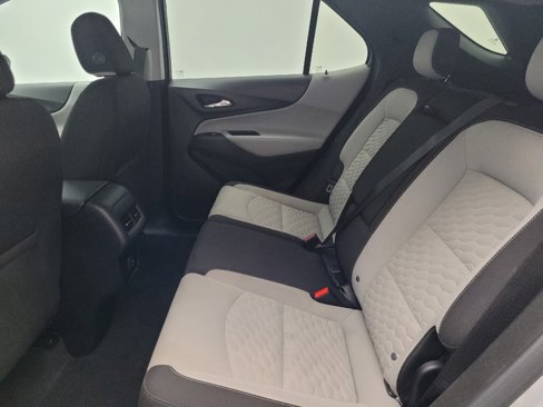 Used 2020 Chevrolet Equinox LT image 18