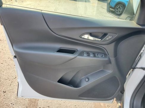 Used 2022 Chevrolet Equinox LT image 6