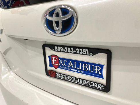 Used 2012 Toyota Prius V Five image 17