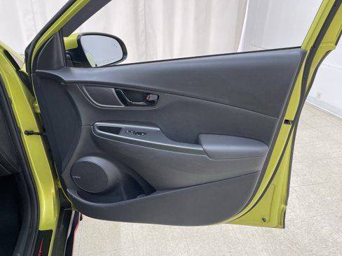 Used 2019 Hyundai Kona Limited image 9