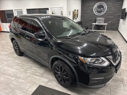 Used 2017 Nissan Rogue S image 4