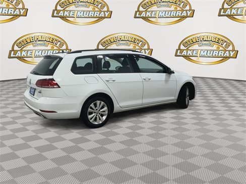 Used 2018 Volkswagen Golf S image 4