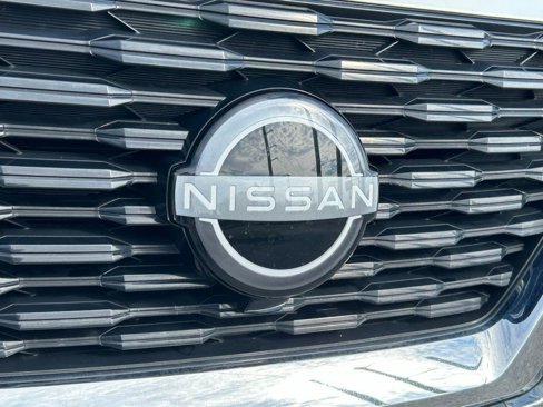 Used 2023 Nissan Rogue SV image 17