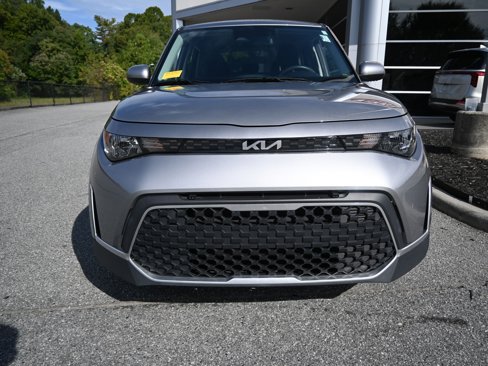 Used 2023 Kia Soul LX image 2