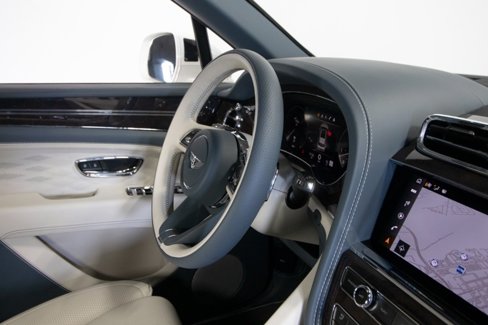 Used 2023 Bentley Bentayga Extended Wheelbase image 62