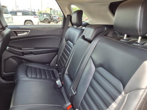 Used 2022 Ford Edge SEL image 13