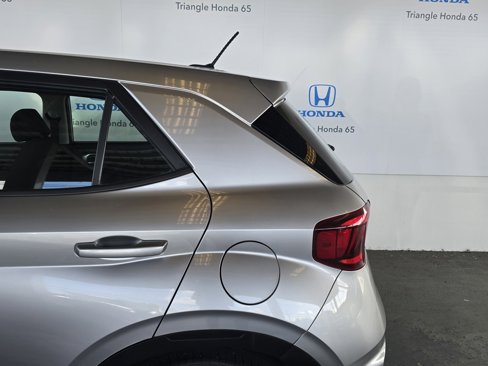 Used 2024 Hyundai Venue SE image 25