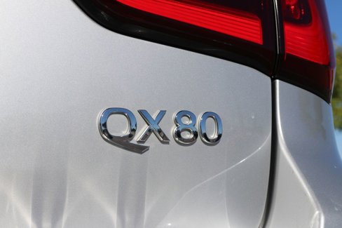 Used 2019 INFINITI QX80 Luxe w/ Proassist Package image 32