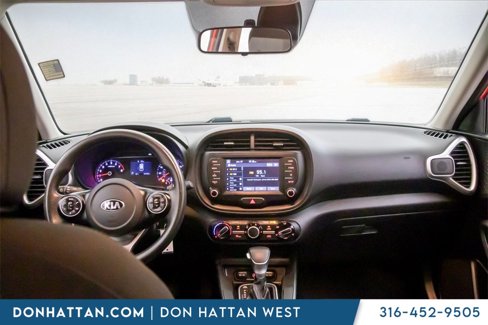 Used 2020 Kia Soul S image 3