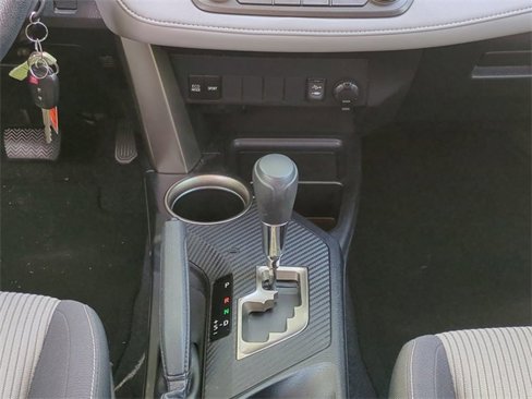 Used 2013 Toyota RAV4 XLE image 20