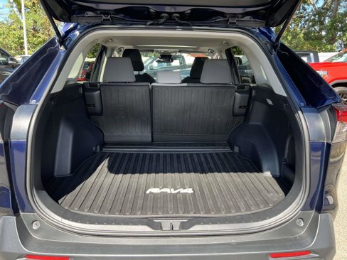 Used 2019 Toyota RAV4 XLE image 9