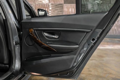 Used 2015 BMW 320i xDrive Sedan image 40