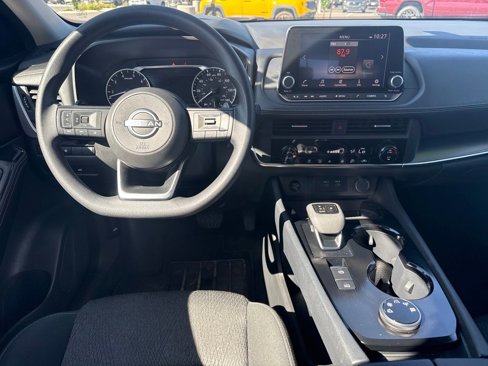 Used 2024 Nissan Rogue SV image 11
