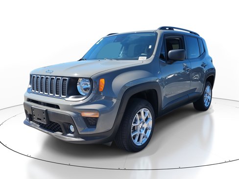 Used 2022 Jeep Renegade Latitude w/ Convenience Group image 3