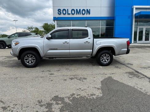 Used 2019 Toyota Tacoma SR image 2