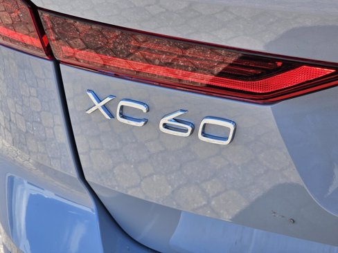 New 2026 Volvo XC60 B5 Plus w/ Protection Package Premier image 9