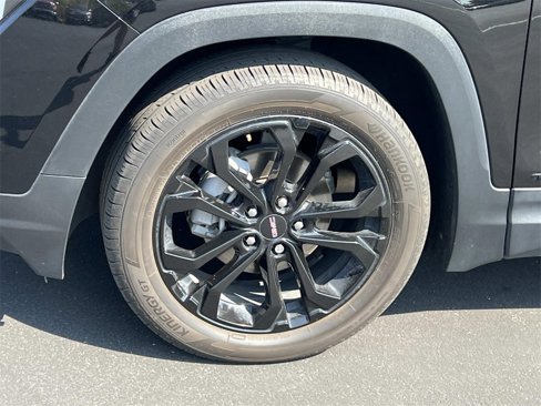 Certified 2022 GMC Terrain SLE w/ Driver Convenience Package image 9