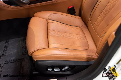 Used 2022 BMW 750i xDrive w/ M Sport Package image 18