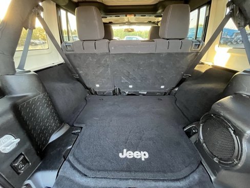 Used 2013 Jeep Wrangler Unlimited Rubicon w/ Dual Top Group image 37