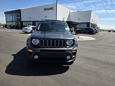 Used 2019 Jeep Renegade Latitude w/ Cold Weather Group image 2