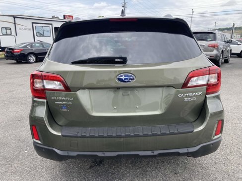 Used 2017 Subaru Outback 3.6R Touring image 3