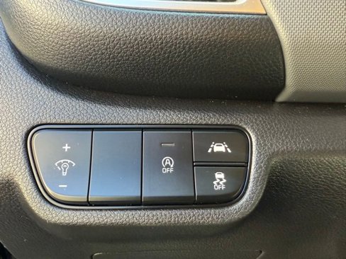 Used 2023 Kia Seltos LX image 23