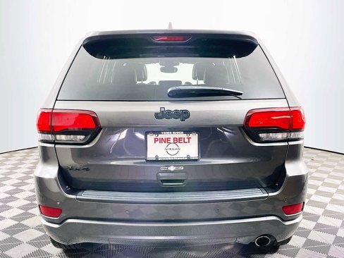 Used 2019 Jeep Grand Cherokee Altitude image 5
