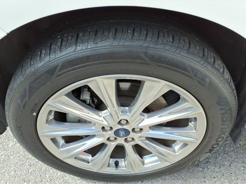 Used 2018 Ford Edge Titanium w/ Equipment Group 301A image 21