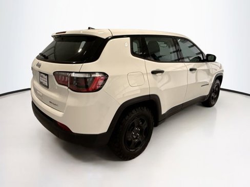 Used 2021 Jeep Compass Sport image 7