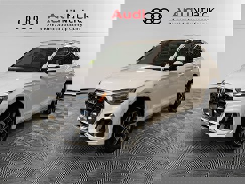 Certified 2022 Audi Q5 2.0T Premium w/ Convenience Package image 1