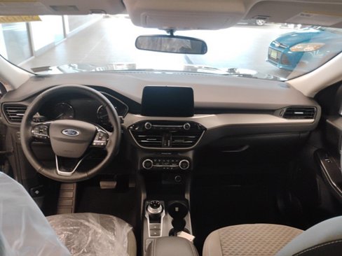 Used 2021 Ford Escape SE w/ SE Sport Appearance Package image 26