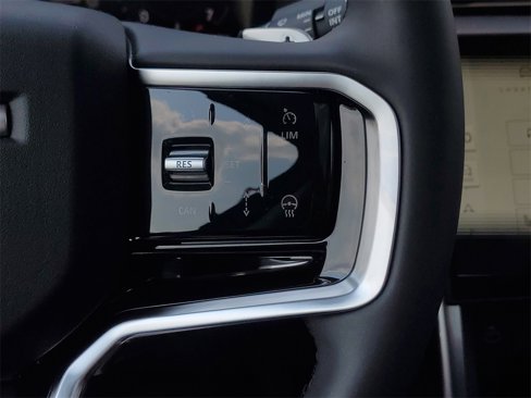 Used 2024 Land Rover Discovery Sport S image 19
