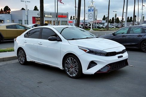 Certified 2022 Kia Forte GT image 1