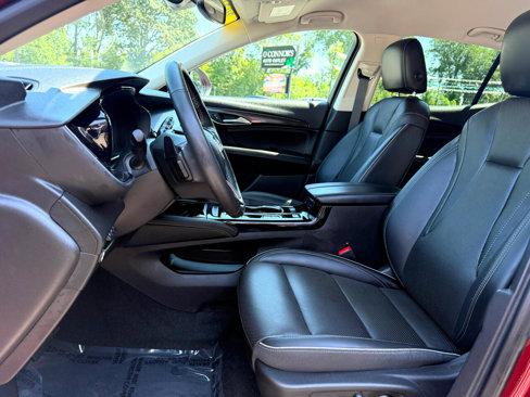 Used 2021 Buick Envision Essence w/ Technology Package I image 16