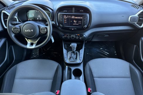 Used 2023 Kia Soul LX w/ LX Technology Package image 15