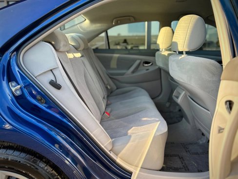 Used 2011 Toyota Camry image 15