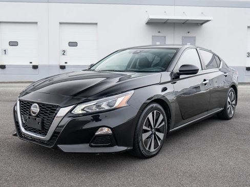 Used 2021 Nissan Altima 2.5 SV image 2