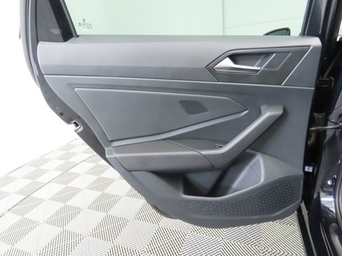 Certified 2024 Volkswagen Jetta SE image 27
