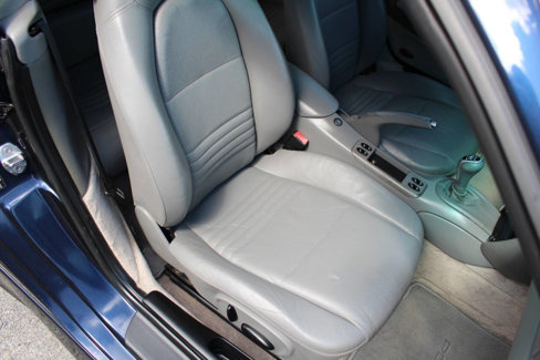 Used 2000 Porsche 911 Carrera 4 image 9