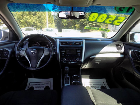 Used 2015 Nissan Altima 2.5 SV w/ Convenience Package image 13