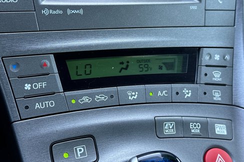 Used 2015 Toyota Prius Three image 21