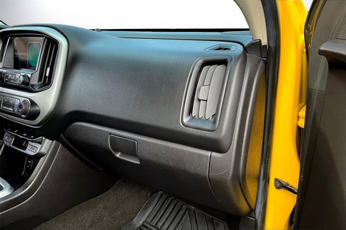 Used 2015 Chevrolet Colorado LT w/ Luxury Package image 16
