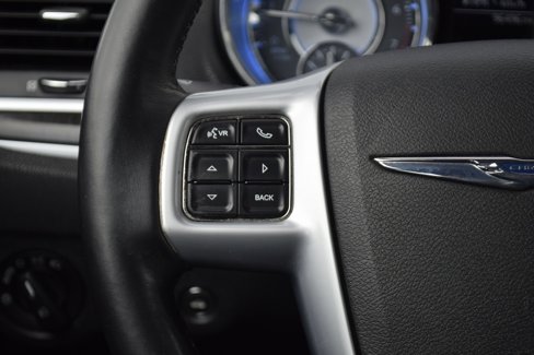Used 2011 Chrysler 300 Limited image 13