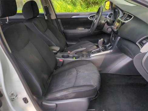 Used 2018 Nissan Sentra SR w/ SR Midnight Edition Package image 26